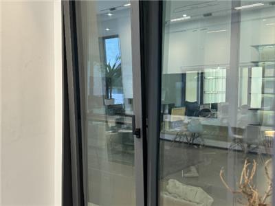 电动门与停车系统故障应对指南 安全高效解决方案